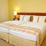 Berlin Airport - Conference Centre By Ihg 4*