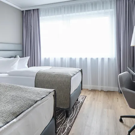 Berlin Airport - Conference Centre By Ihg 4*