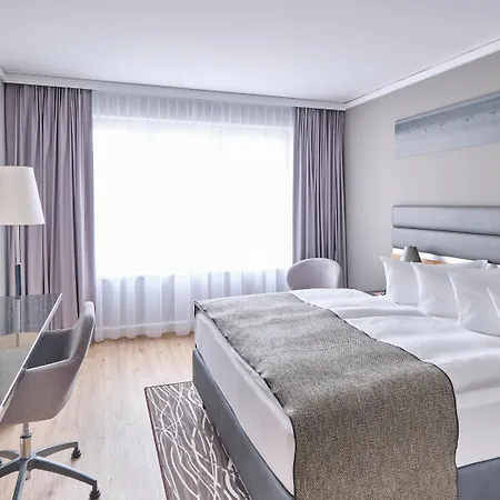 Berlin Airport - Conference Centre By Ihg Hotel 4*