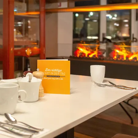 Berlin Airport - Conference Centre By Ihg Hotel 4*