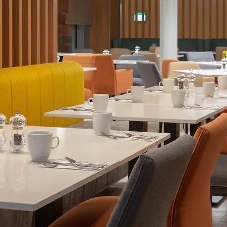 Berlin Airport - Conference Centre By Ihg 4*