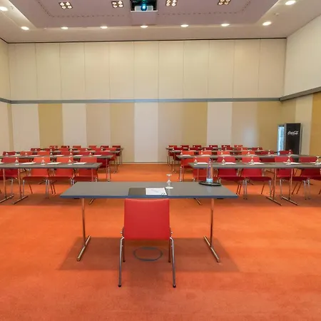 Berlin Airport - Conference Centre By Ihg Hotel 4*