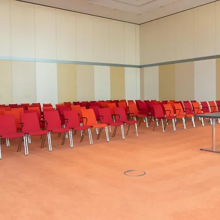 Berlin Airport - Conference Centre By Ihg Hotel