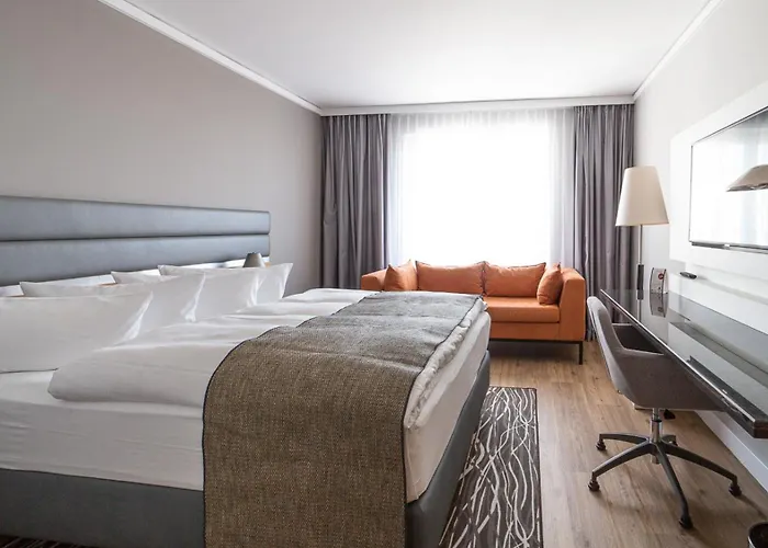 Hotel Berlin Airport - Conference Centre By Ihg 4*