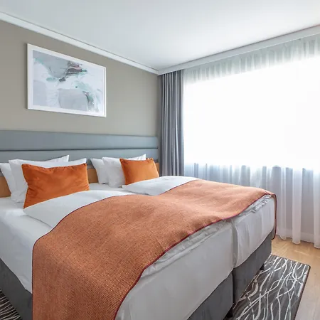 Berlin Airport - Conference Centre By Ihg Hotel Schönefeld