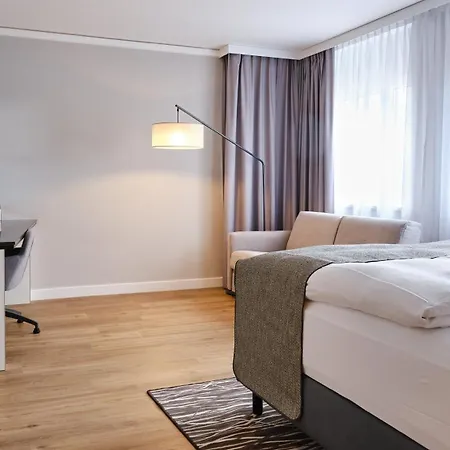 Berlin Airport - Conference Centre By Ihg 4*