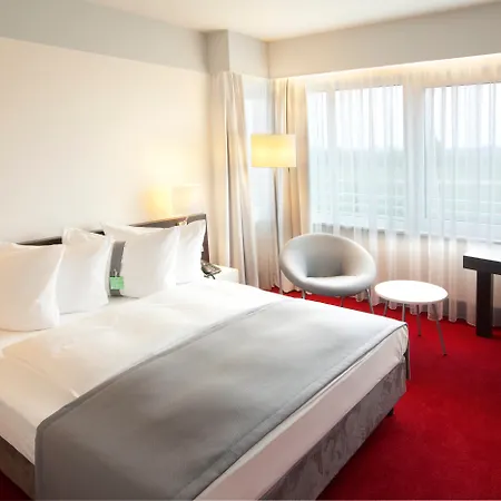 Hotel Berlin Airport - Conference Centre By Ihg 4*