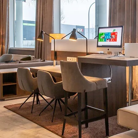 Hotel Berlin Airport - Conference Centre By Ihg 4*