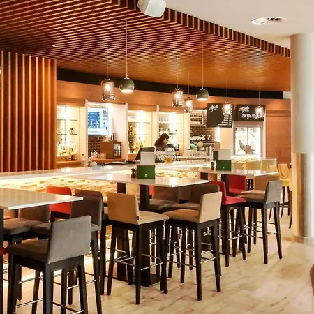Hotel Berlin Airport - Conference Centre By Ihg Schönefeld