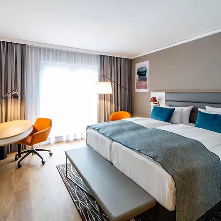 Berlin Airport - Conference Centre By Ihg Hotel Schönefeld
