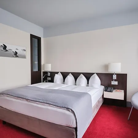 Berlin Airport - Conference Centre By Ihg Hotel 4*