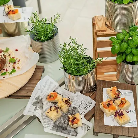 Berlin Airport - Conference Centre By Ihg Hotel 4*