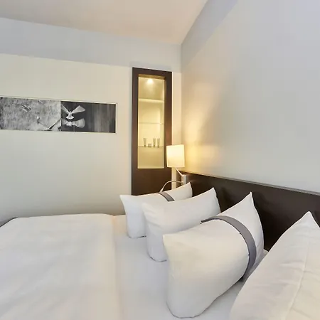Berlin Airport - Conference Centre By Ihg Hotel