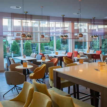 Hotel Berlin Airport - Conference Centre By Ihg