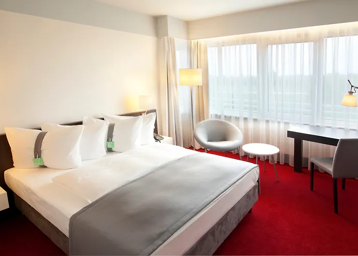 Hotel Berlin Airport - Conference Centre By Ihg 4*