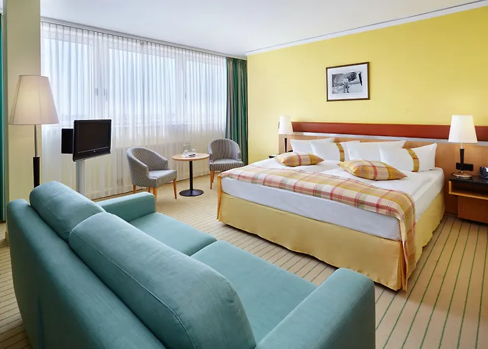 Berlin Airport - Conference Centre By Ihg Hotel 4*