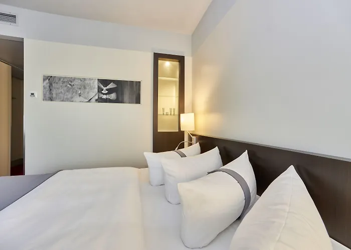 Berlin Airport - Conference Centre By Ihg Hotel