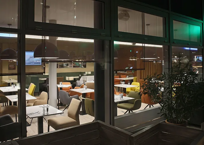 Berlin Airport - Conference Centre By Ihg Hotel